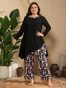 SHEIN Swim Set Pakaian Renang Burkini Wanita Ukuran Besar untuk Musim Panas di Pantai: Atasan Panjang Leher Bulat dan Celana Panjang Motif Geometris - Hitam - View 3