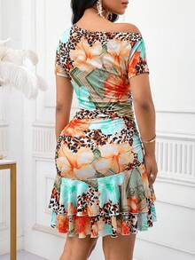 SHEIN Lady 女士夏季度假豹纹印花不对称肩部迷你连衣裙 - 彩色 - 查看 2