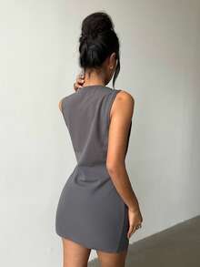 Aloruh 女士春夏新款优雅性感深灰色休闲通勤都市时尚无袖镂空袖收腰迷你连衣裙 - 深灰色 - 查看 2