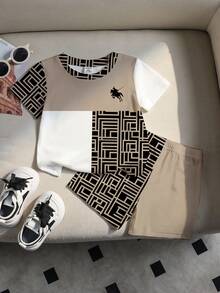 Bộ đồ thường ngày cho bé trai gồm áo thun ngắn tay cổ tròn phối họa tiết kẻ caro và quần short, thích hợp mặc ở nhà, dã ngoại, thể thao và đi học. - Nhiều màu - Xem 4