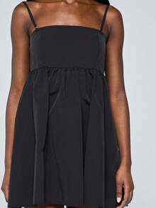 COUREZ Đầm hai dây ngắn kiểu smock / Trang phục mùa xuân Y2K cho nữ, đầm kẻ caro dễ thương, trang phục đi chơi, đầm không tay, trang phục đi nghỉ mát, trang phục mùa hè, đầm đen. - màu đen - Xem 7