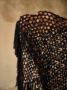 MOTF PREMIUM Áo khoác ngoài du lịch cổ thuyền đan tay tua rua phong cách bohemian đính hạt, vạt áo bất đối xứng. - màu đen - Xem 7