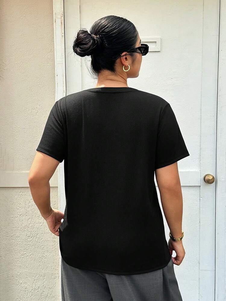 Dazy Plus V-Neck Fitted Casual Versatile Short Sleeve T-Shirt, Black, Plus Size, Spring/Summer