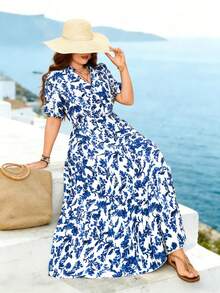 SHEIN Holidaya Đầm nữ cỡ lớn cổ chữ V tay ngắn, thắt eo, cài cúc phía trước, họa tiết lá cây, kiểu dáng thường ngày, thích hợp cho kỳ nghỉ. - Màu xanh lam - Xem 1