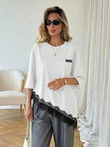 EMERY ROSE 女士休闲纯色不对称下摆蕾丝拼接T恤，百搭日常穿着，春夏休闲上衣，适合度假、夏季、春季、春假及各种场合，包括沙滩装、休闲衬衫、外套和夏季上衣。 - 彩色 - 查看 6