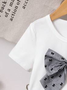 SHEIN 2件套 女童Y2K可爱蝴蝶结圆领短袖露脐针织T恤上衣+灰色蝴蝶结百褶迷你裙套装 - 彩色 - 查看 3