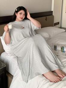 Dazy Plus Camisón de manga larga con estampado gráfico de dibujos animados, corte holgado, estilo de camiseta de cuello redondo, pijama para todas las estaciones - Gris - Ver 1