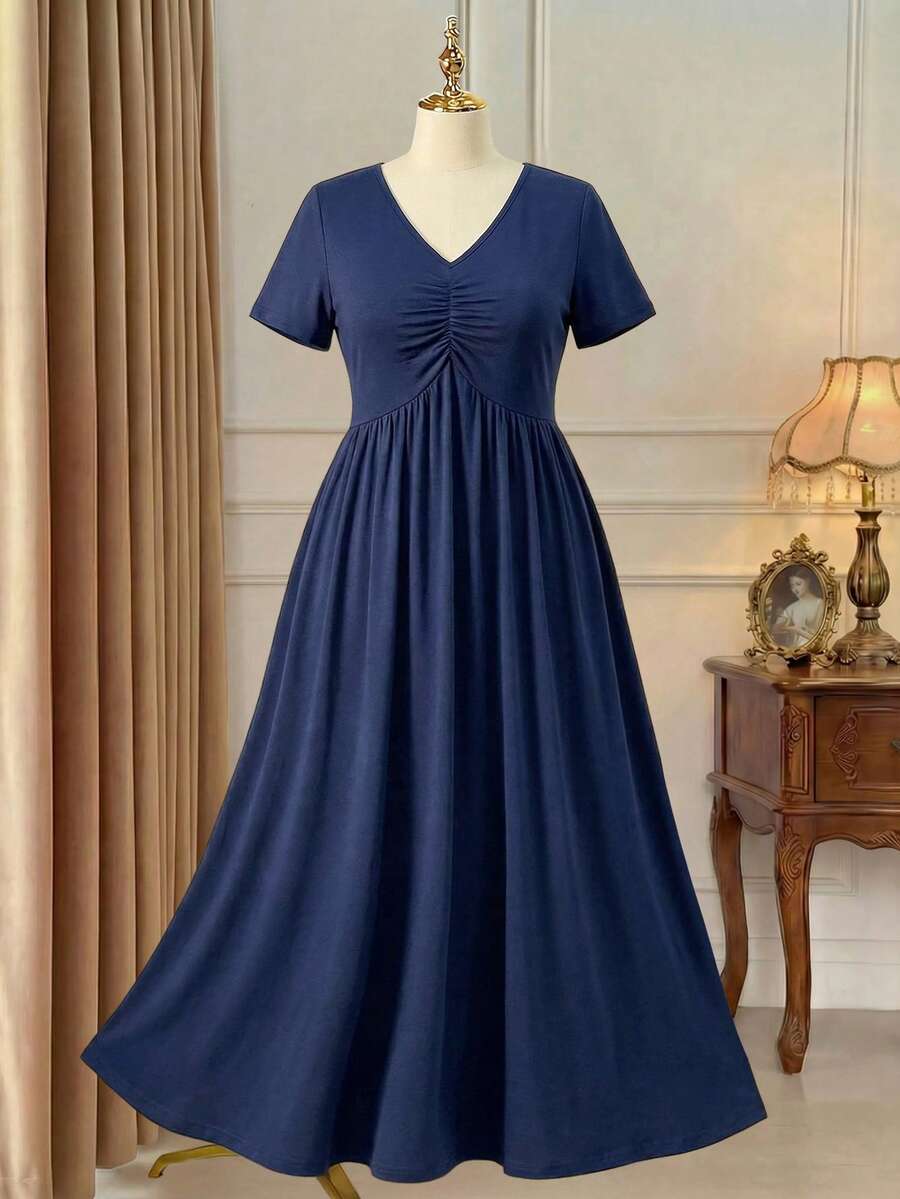 Rometta 大码女式优雅休闲V领褶饰短袖针织连衣裙，新品上市 - 藏蓝色 - 查看 1