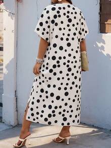 SHEIN LUNE Plus Size Polka Dot Print V-Neck Slit Casual Short Sleeve Dress - Multicolor - View 2