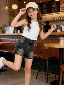 Sparklyn 少女Y2K复古水洗灰黑色牛仔短裤，宽松直筒版型，面料柔软舒适，休闲时尚的蝴蝶刺绣口袋设计，适合夏季度假穿着。 - 黑色 - 查看 8