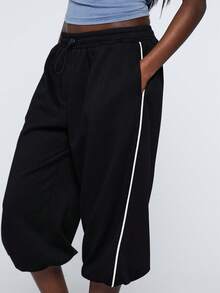 COUREZ Low Rise Side Stripe Capris /Y2K Summer Outfits For Women Spring Outfits For Women Summer Clothes Going Out Outfits Summer Bottoms Baggy Pants Capris For Women - Black - View 5
