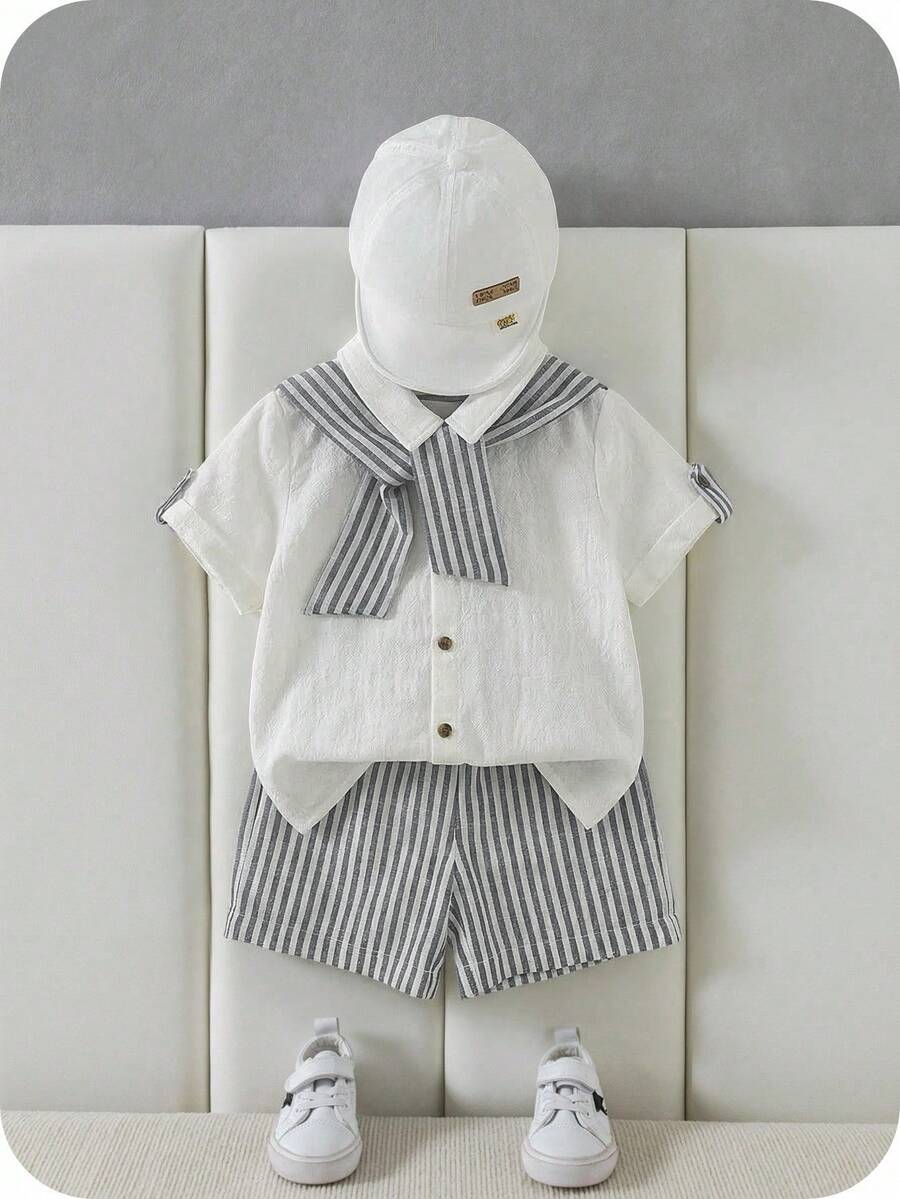 SHEIN 男童休閒校園風條紋披肩拼接 2 合 1 短袖上衣與條紋短褲套裝,兒童 - 黑色 - 查看 1