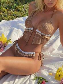 Swim Mod 两件式泳衣，春夏度假款，特殊纹理面料，饰以海洋贝壳和海星图案，细肩带三角上衣和侧系带泳裤，性感女士比基尼套装 - 彩色 - 查看 1