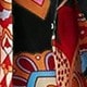 黑色