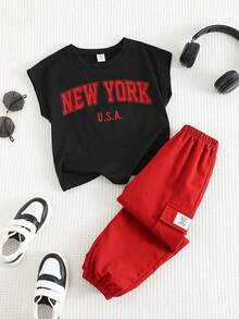 SHEIN 2 piezas Conjunto de niños pequeños de top sin mangas impreso y pantalones con cordón, cómodo y versátil - Rojo - Ver 3
