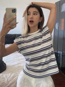 DAZY Áo thun nữ không tay cổ tròn kẻ sọc, vai độn, phong cách Y2K - Màu be - Xem 9