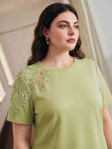 Anewsta Women's Embroidered Plus Size Hollow-Out Applique T-Shirt, Spring/Summer - Green - View 6