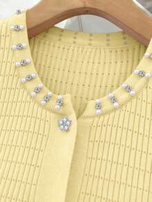 Franclia Women's Casual Elegant Daily Versatile Solid Color Round Neck Fitted Short Sleeve Cardigan With Rhinestone & Pearl Button Decor, Ruffle Hem, Spring/Summer - Yellow - View 3