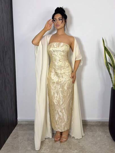 Vassilux 2025春夏高端极简蓝抹胸白披肩领连衣裙