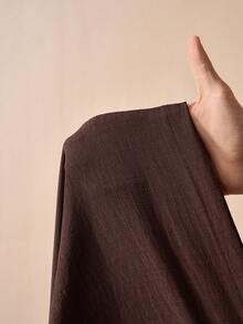 Zivah Lễ hội âm nhạc Xuân/Hè 2026, Lễ Phục Sinh, Ngày Thánh Patrick, Ngày Valentine, Hẹn hò, Phong cách miền Tây, Phong cách du mục, Tiệc sinh nhật, Lễ tốt nghiệp, Đại học, Sinh viên, Trang phục hàng ngày, Phối đồ cơ bản, Thường ngày, Kỳ nghỉ, Du lịch tàu biển, Bãi biển, Tắm nắng, Xu hướng thịnh hành, Thời trang đường phố, Khách dự đám cưới, Người đi làm, Ăn sáng muộn, Sân bay, Tiệc tùng, Đi chơi ngày lễ, Trang phục công sở, Bộ 2 món gồm áo cổ yếm buộc dây và quần ống rộng xếp ly màu nâu chất liệu vải lanh. - màu nâu - Xem 9