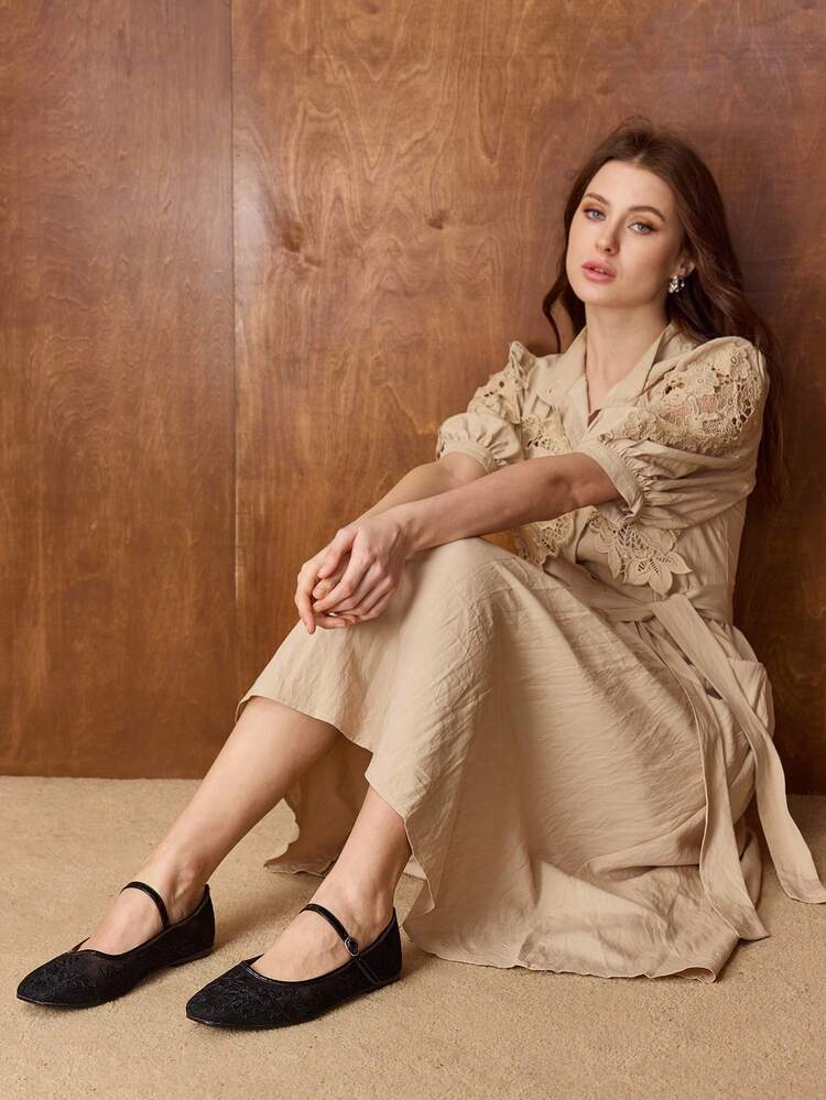 WOMEN ELEGANT VERSATILE COMMUTING VELVET FLORAL EMBROIDERY BUCKLE STRAP FLATS FOR CHRISTMAS SPRING SHOES