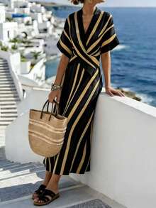 SHEIN Holidaya V领交叉腰带撞色宽条纹修身印花长连衣裙，适合所有季节（春、夏、秋、冬），时尚百搭。长条纹连衣裙，女士度假连衣裙，裹身裙，夏季沙滩裙，夏季连衣裙。春季连衣裙，节日连衣裙，女士沙滩裙，优雅女士连衣裙，休闲女士连衣裙。女士度假套装，女士商务套装。黑色条纹连衣裙，黄黑撞色条纹连衣裙。女士长款连衣裙，女士休闲连衣裙，女士裹身连衣裙，女士夏季连衣裙，女士度假连衣裙 - 黑色 - 查看 6