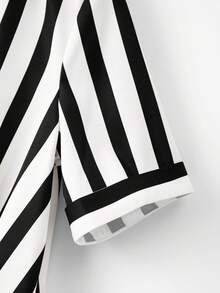 GlowEve 女士藏蓝色数码印花条纹宽松翻领短袖收腰修身通勤优雅独特设计衬衫 - 黑色 - 查看 7