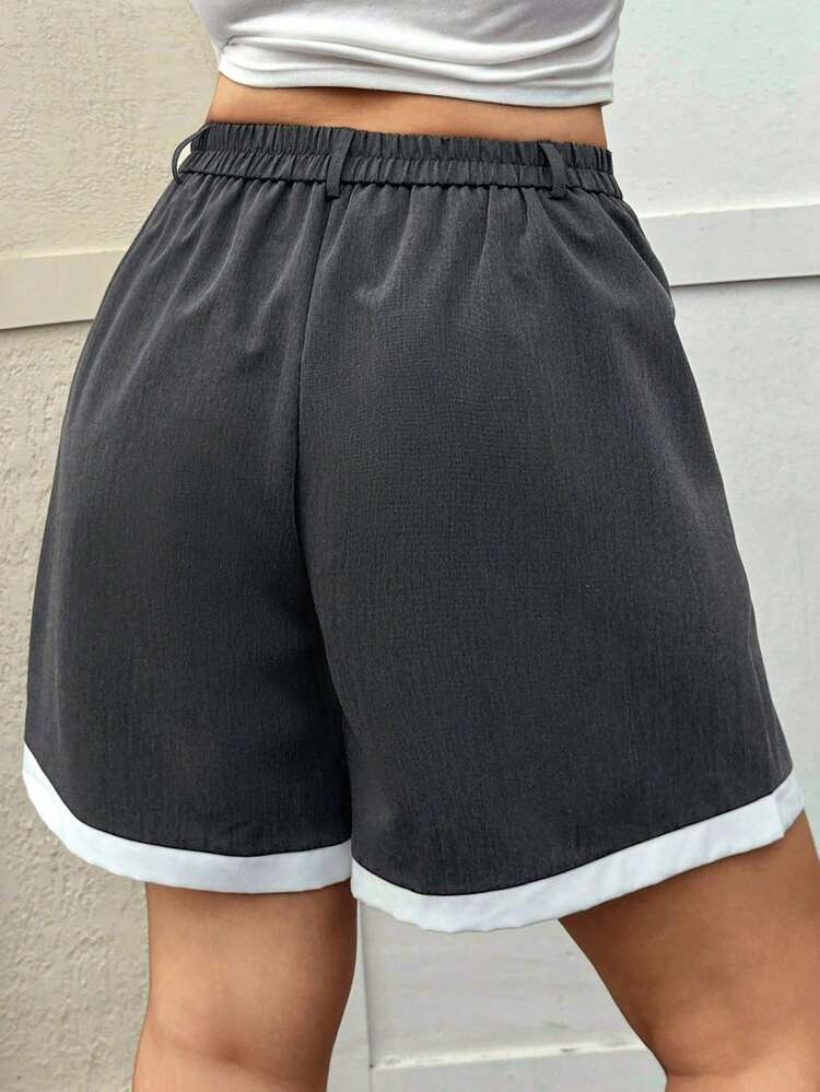 Dazy Plus Plus Size Women Casual Patchwork Contrast Color Trim Straight Leg Capri Shorts, Suitable For Summer Commuting