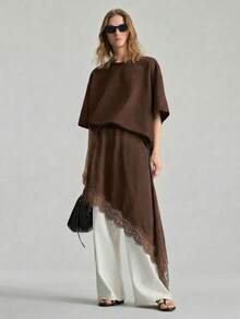 Ontre Chân váy nữ bất đối xứng, vạt xòe, phối ren tương phản, thắt eo bên hông. - màu nâu - Xem 2