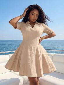 Veslaya 春夏新款加大码V领短袖收腰A字下摆短裙 - 卡其色 - 查看 2