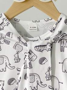 SHEIN Playful Pals 男婴休闲百搭舒适套装，包含一件披肩领条纹短袖T恤和一条可调节牛仔背带裤，适合通勤、上学、度假、运动、春夏季节穿着，尺码6个月至3岁，儿童服装，婴儿服装，幼儿T恤，幼儿背带裤 - 白色 - 查看 6