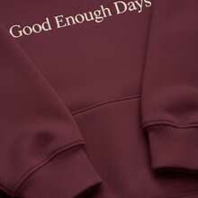 Good Enough Days Hoodie | Relaxed Unisex Fit, Minimalist Streetwear Style, Soft Everyday Plush, Kangaroo Skirt And Wide Beanie | Ideal For Casual Outfits, Travel, Chill Office, University And Cool Weather. - Vino - 查看 3