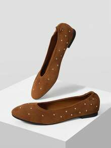 MOTF Giày bệt mũi tròn đính đinh tán dành cho nữ - màu nâu - Xem 7