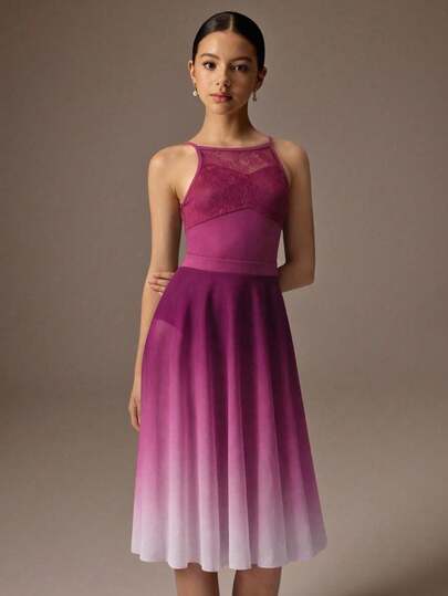 这款少女两件套芭蕾舞服包括一件蝴蝶蕾丝无袖紧身衣和一条配套的薄纱裹身裙，均采用高弹力表演面料制成，活动自如，非常适合芭蕾舞演出、专业舞蹈训练和优雅的舞台表演。