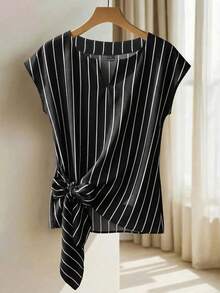 Franclia Women's All-Over Print V-Neck Front Tie Casual Short Sleeve Shirt - Black and White - View 3