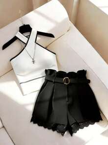 Franclia 女士新款春夏优雅休闲辣妹风黑白撞色露背上衣+高腰蕾丝边短裤两件套，夏季性感韩系女团风格穿搭 - 黑與白 - 查看 1