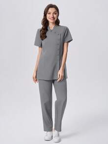 Scrubzie Set Seragam Scrub Wanita Atasan dan Celana Lengan Pendek Kerah Mandarin Anti Kerut dengan Banyak Kancing - Dark Grey - View 5