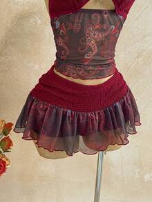 Soleia Set Atasan Halter Berpotongan Motif Kacang Mete dan Rok Mini untuk Liburan Wanita - Burgundy - View 3