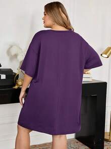 SHEIN CURVE+ Đầm ngắn tay cổ tròn dáng rộng thoải mái, thích hợp cho mùa hè. - Màu tím - Xem 2