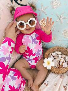SHEIN Bộ 2 món đồ bơi dài tay chống nắng phối màu họa tiết hoa cho bé gái, kèm mũ. - Màu Hồng Tươi - Xem 4