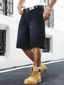 Manfinity EMRG 男士街头时尚奢华通勤折叠设计黑色牛仔短裤 - 黑色 - 查看 4