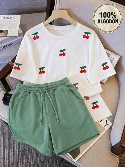 Conjunto casual de dos piezas para mujer - camiseta de manga corta con estampada + pantalones cortos con cordón, un atuendo cómodo adecuado para el uso diario.