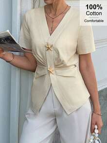 Elyressa Blusa de manga corta con cuello en V, fruncido en la cintura, decoración de estrella de mar metálica - Albaricoque - Ver 4