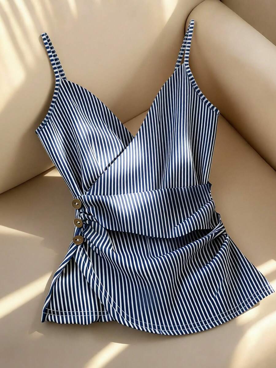 Franclia 新款时尚吊带条纹荷叶边装饰纽扣交叉前襟吊带背心，女士，春夏款 - 藍白色 - 查看 1