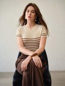 MOTF PREMIUM ÁO LEN NGẮN TAY DÁNG ÔM DÁNG HỌA TIẾT SỌC TƯƠNG PHẢN DÀNH CHO NỮ - Màu be - Xem 7