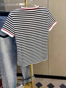 Resyla Áo thun nữ kẻ sọc đen-trắng-đỏ cổ điển, hoàn hảo cho mùa hè, đi làm hàng ngày, quà tặng ngày lễ, thời trang, áo thun sành điệu, áo thun đẹp, quà tặng anh chị em, quà tặng chị gái, quà tặng mẹ, quà tặng Ngày của Mẹ, áo kiểu giản dị nhưng vẫn thời trang. - màu đen - Xem 2