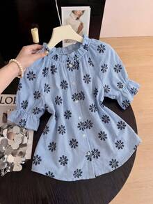 Trelyra 夏季休闲蓝色格子印花衬衫，V 领荷叶边和褶皱袖设计凸显细节，棉质面料舒适，搭配白色牛仔裤，适合通勤或度假场合，宽松简约的廓形。 - 彩色 - 查看 9