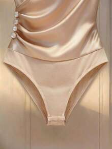 Franclia 时尚新款简约纯色亮面交叉V领褶皱装饰纽扣无袖修身显瘦优雅女士连体衣 - 杏色 - 查看 5