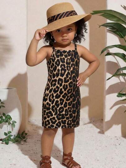 SHEIN Vestido casual suelto con cuello en V y estampado floral diminuto para niña