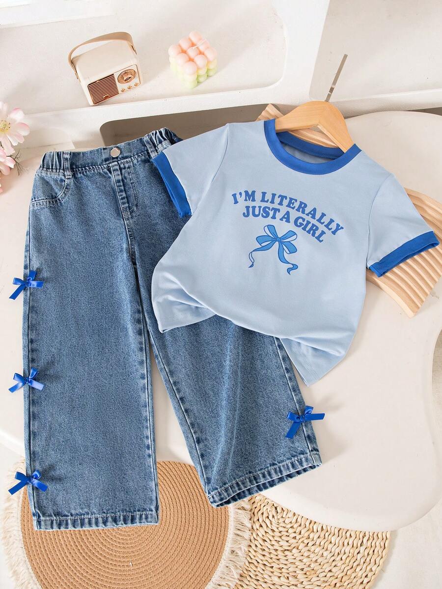 SHEIN Genkimix Kids 女童夏季新款休闲拼接领英文字母蝴蝶结印花T恤和松紧腰直筒牛仔裤两件套 - 淺藍色 - 查看 1